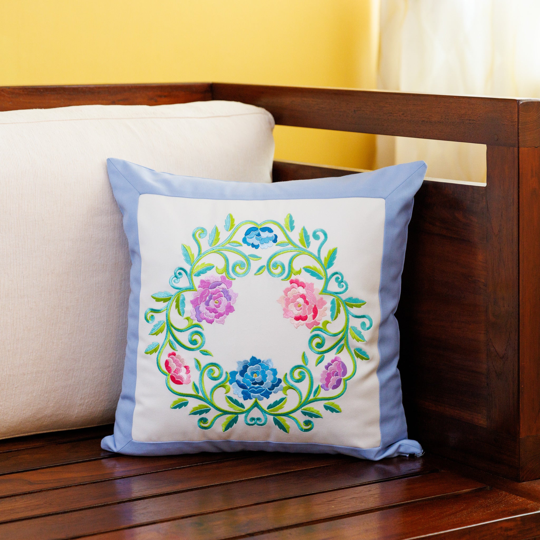 2025 Floral Spring Wreath Cushion Cover